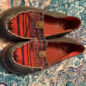 Kids moccasins